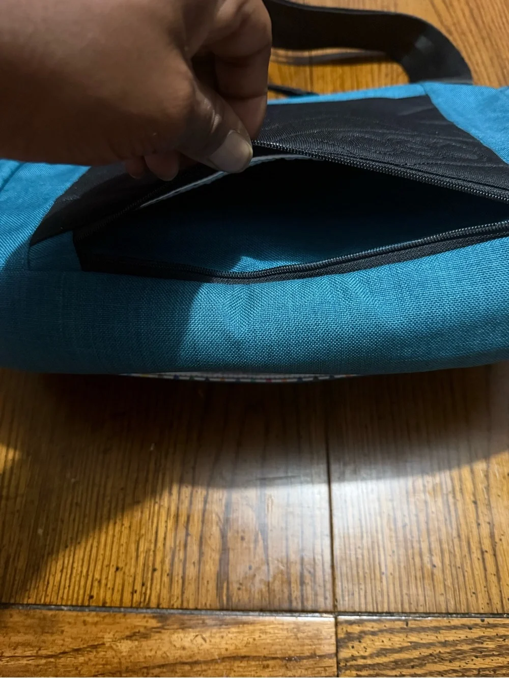 OGIO Teal Messenger Bag with Black Strap